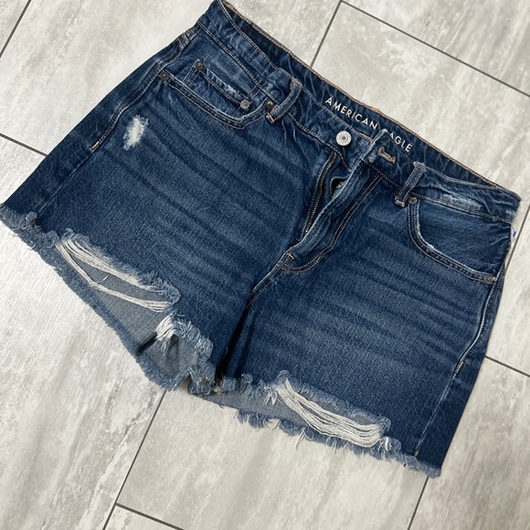 American Eagle dark wash denim shorts size 8 - Picture 1 of 3